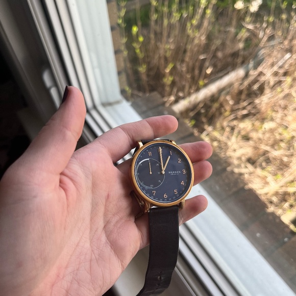 Skagen Connected Hybrid Smartwatch Model SKT1103 - Picture 6 of 16